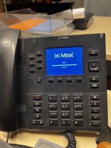 IT Arbeitsplatz Arbeitsplatz Telefon Telefonanlage Mitel VoIP Durchführung Installation